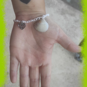 Bracelet crochet coquillage breloques coeur