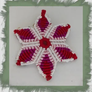 Porte-clés en macramé étoile rose blanc rouge
